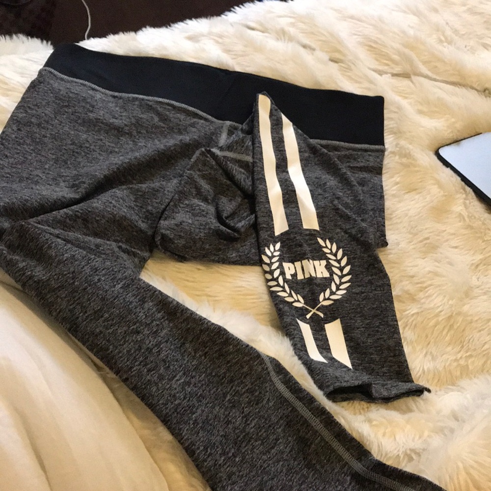 PINK yoga leggings